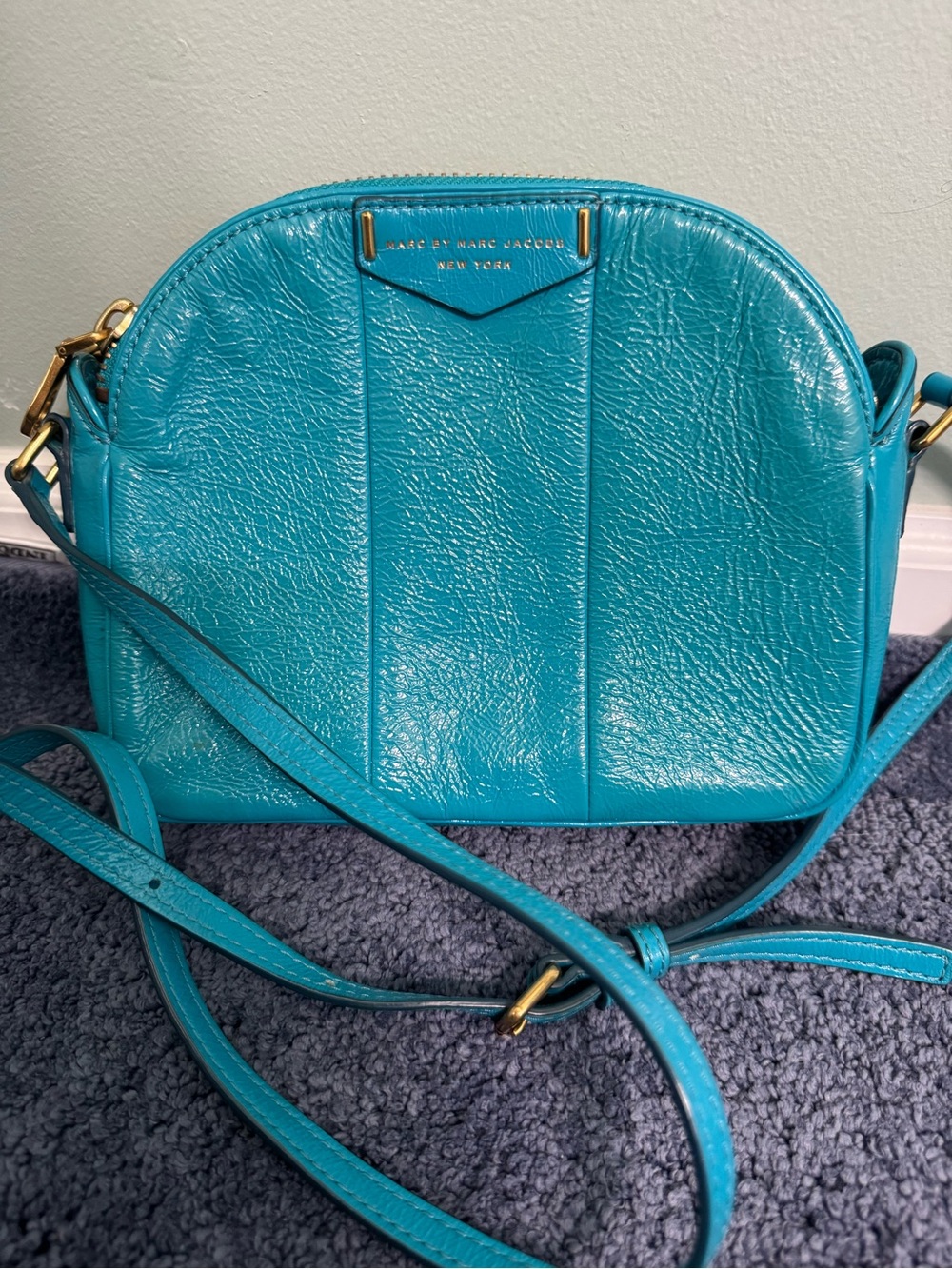 Marc by Marc Jacobs - Downtown Lola Crossbody - Bermuda Palm Color